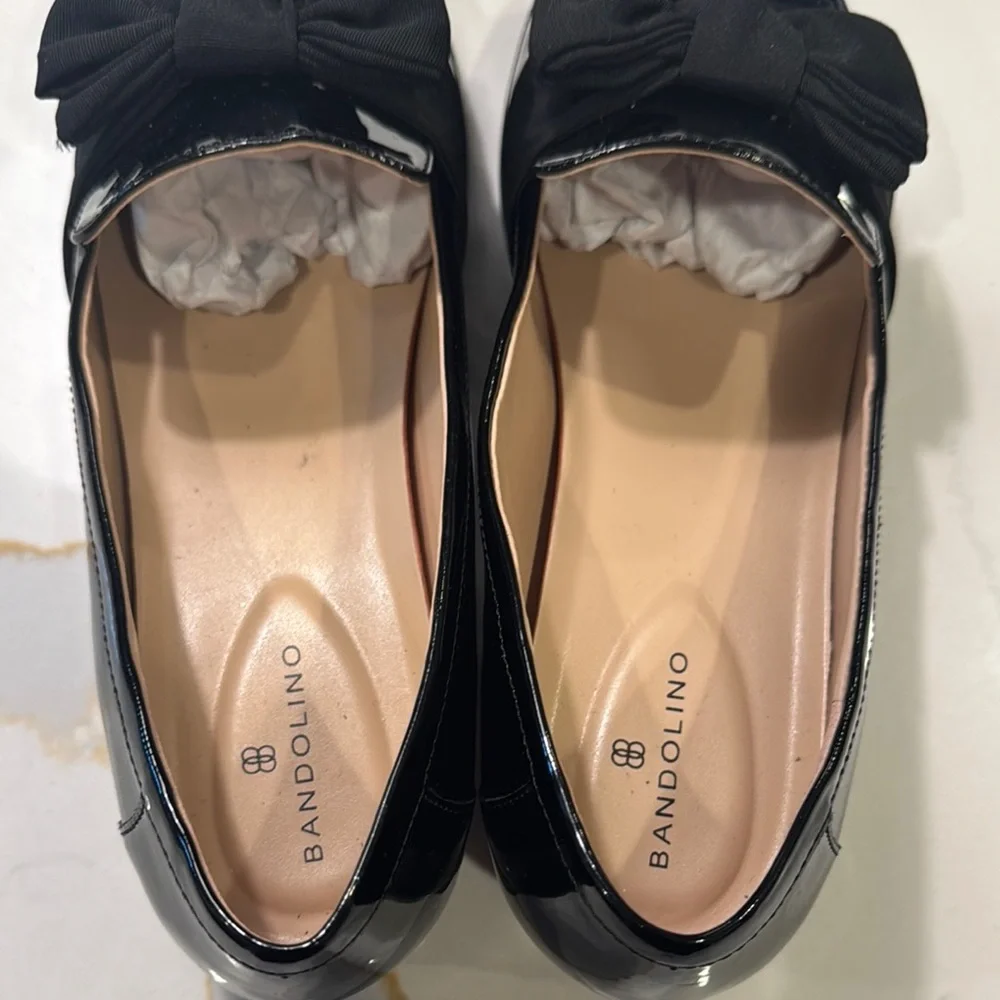 Bandolino Black Loafers with Elegant Bow - Picture 4 of 6